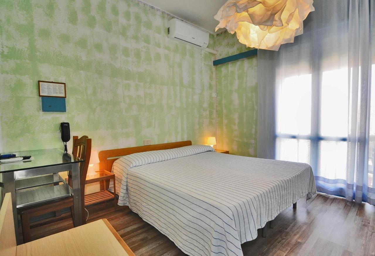 Hotel Antonella Caorle Extérieur photo