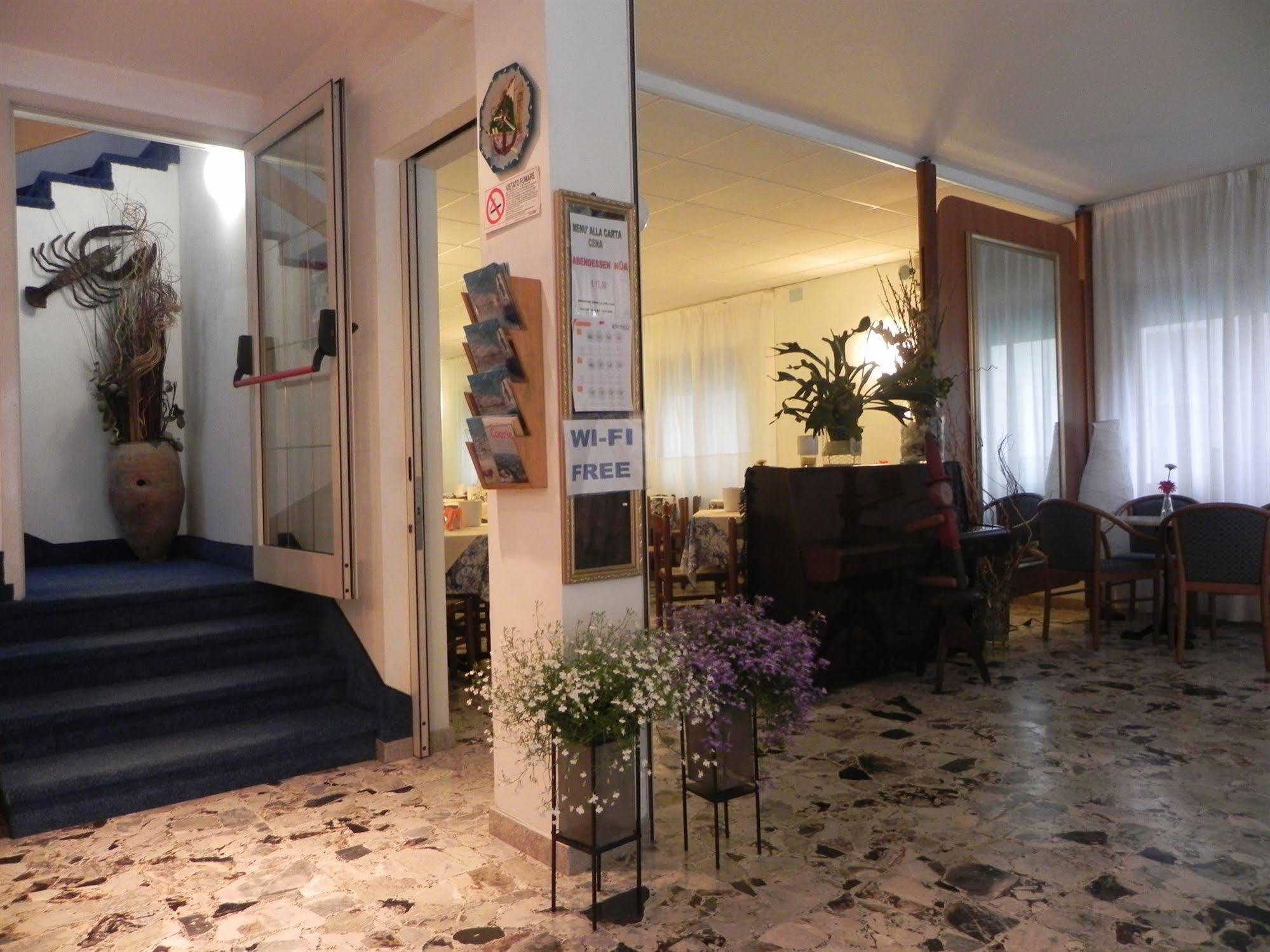 Hotel Antonella Caorle Extérieur photo